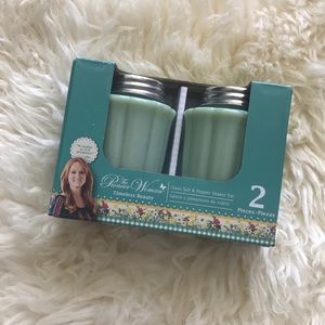 The Pioneer Woman Timeless Beauty Salt & Pepper